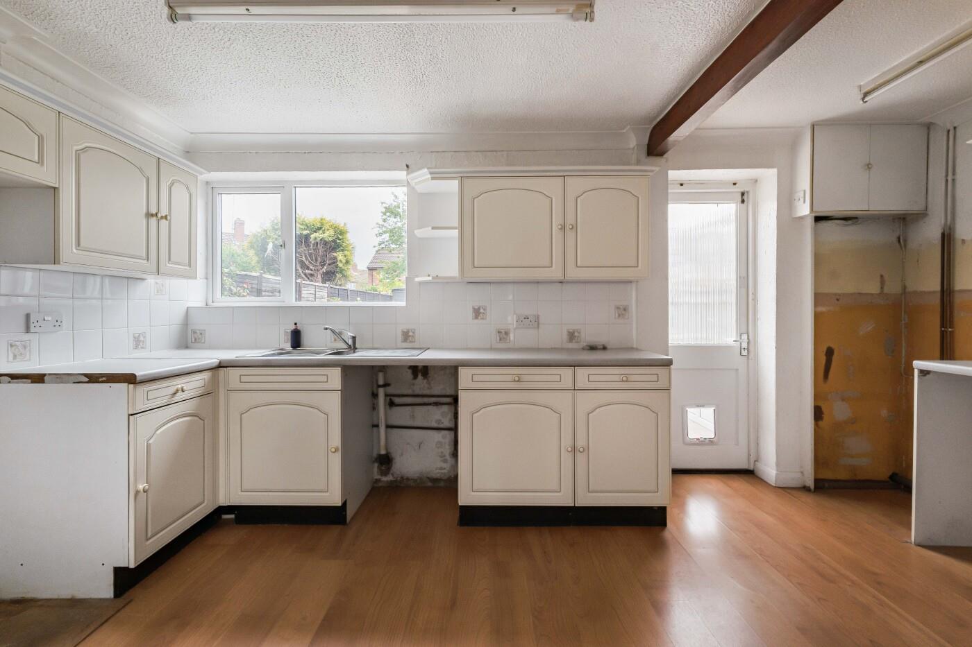 Plowden Way, Shiplake Cross, Henley-On-Thames